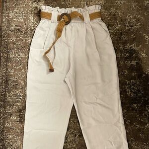 Zara trousers in beige/cream with belt